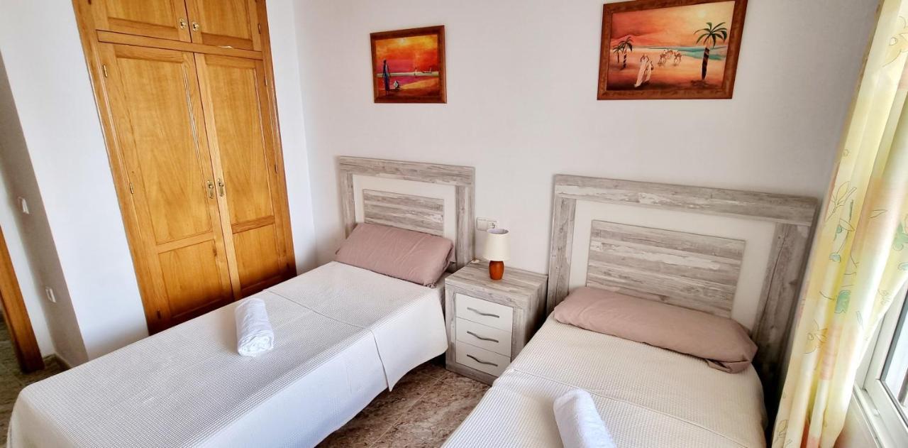 Grand Appartement A 5Min De La Plage Torrevieja Exterior foto